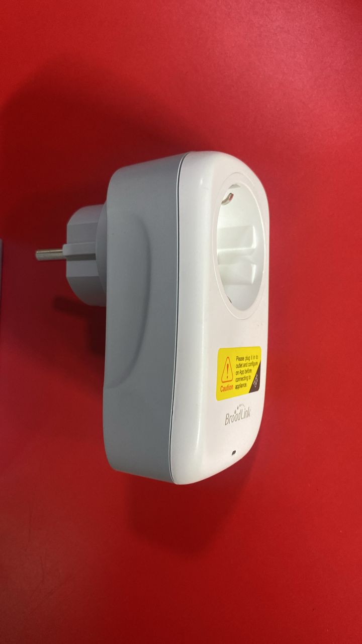 Broadlink Smart Plug SP4L-UK